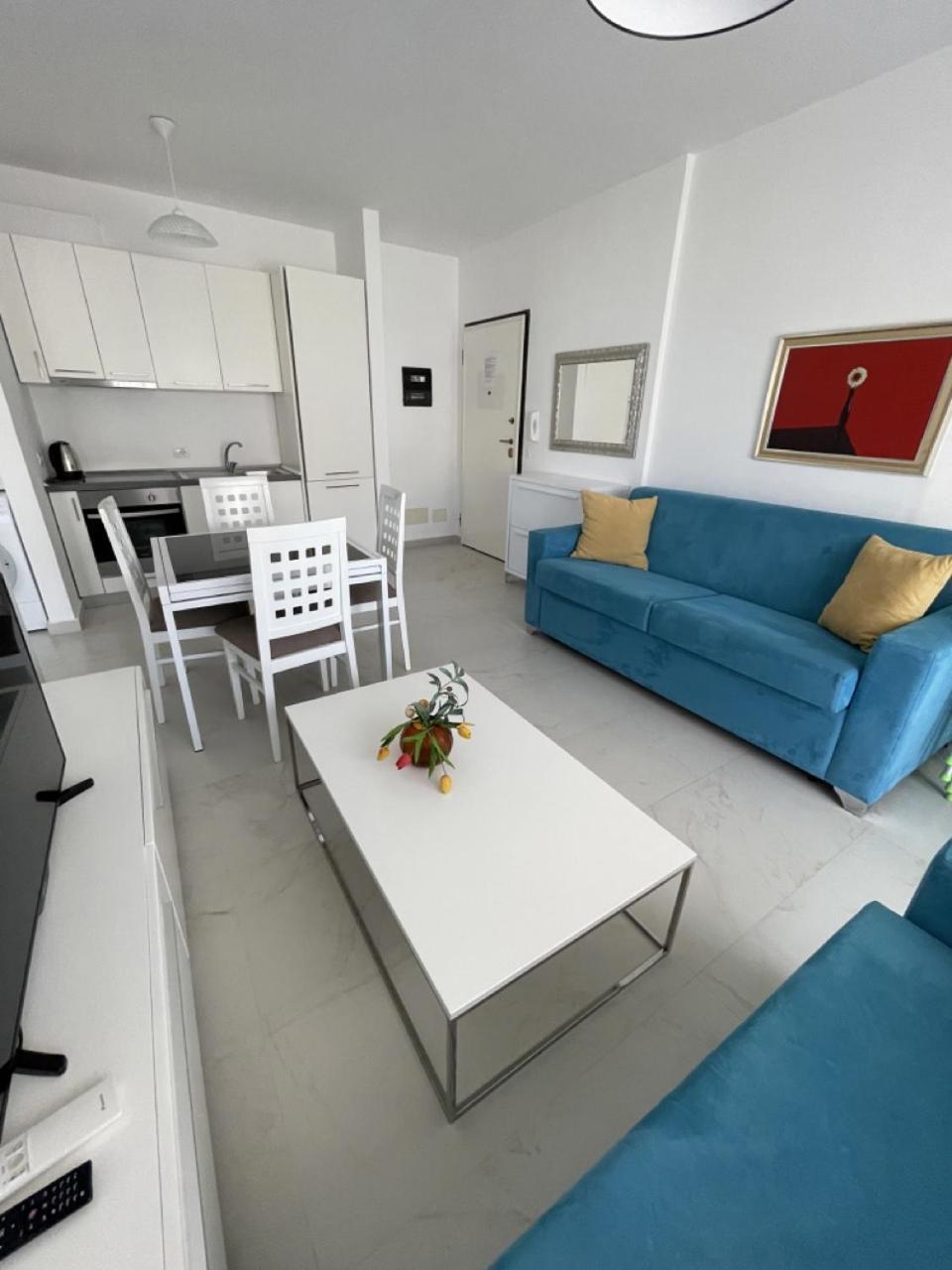 Apt Sarandë Buitenkant foto