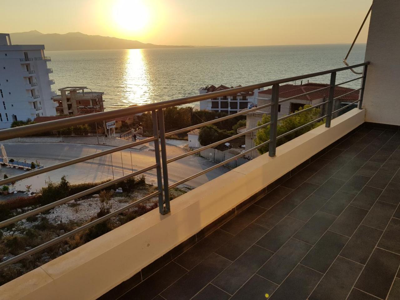 Apt Sarandë Buitenkant foto