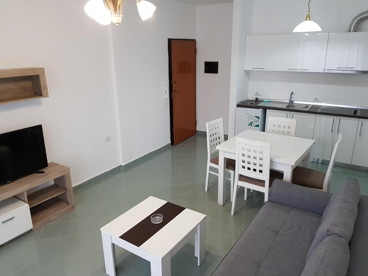 Apt Sarandë Buitenkant foto