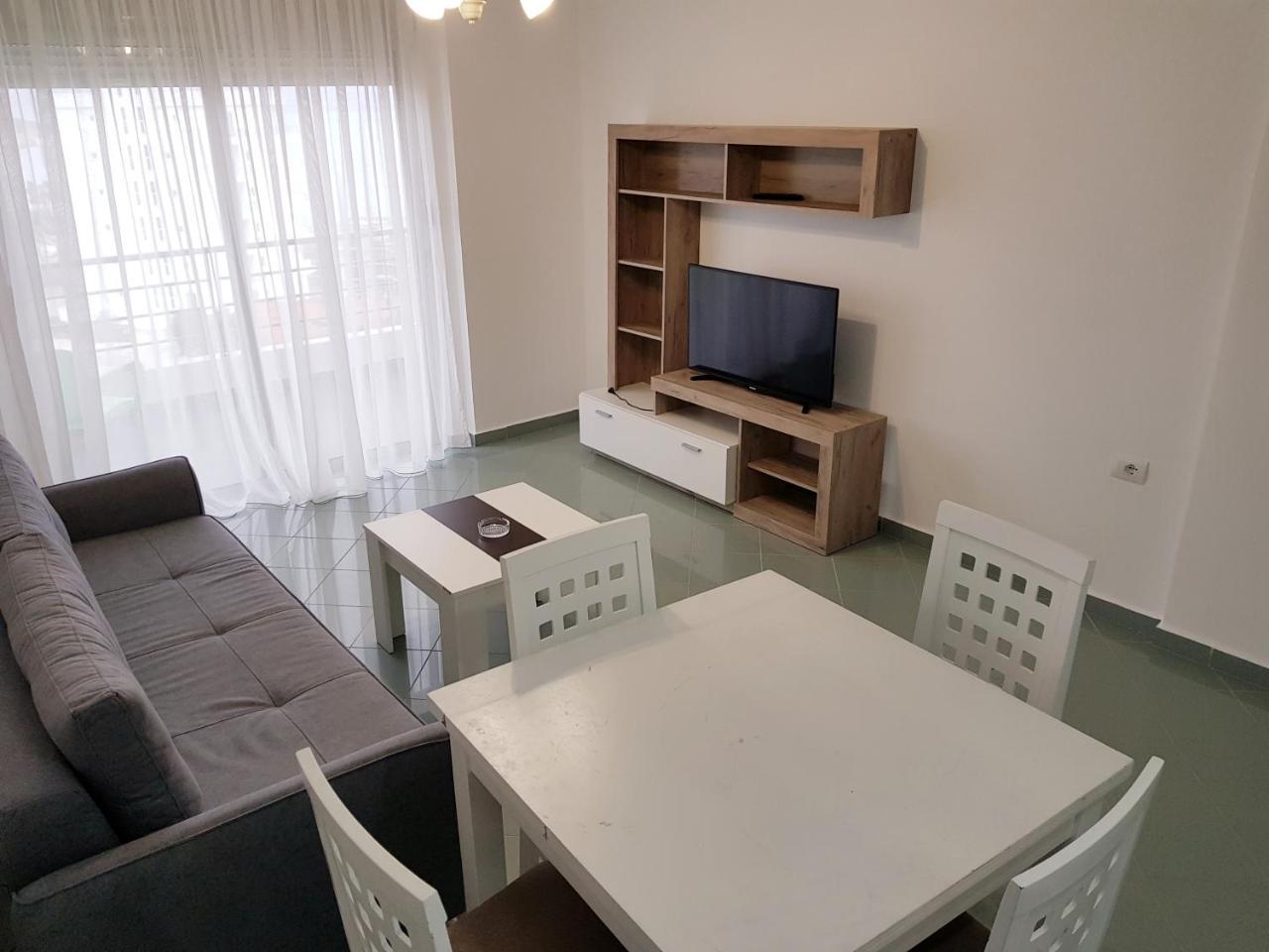 Apt Sarandë Buitenkant foto